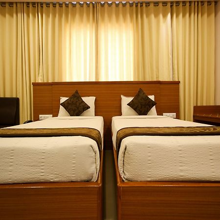 Oyo 6960 Kengeri Hotel Bangalore Buitenkant foto