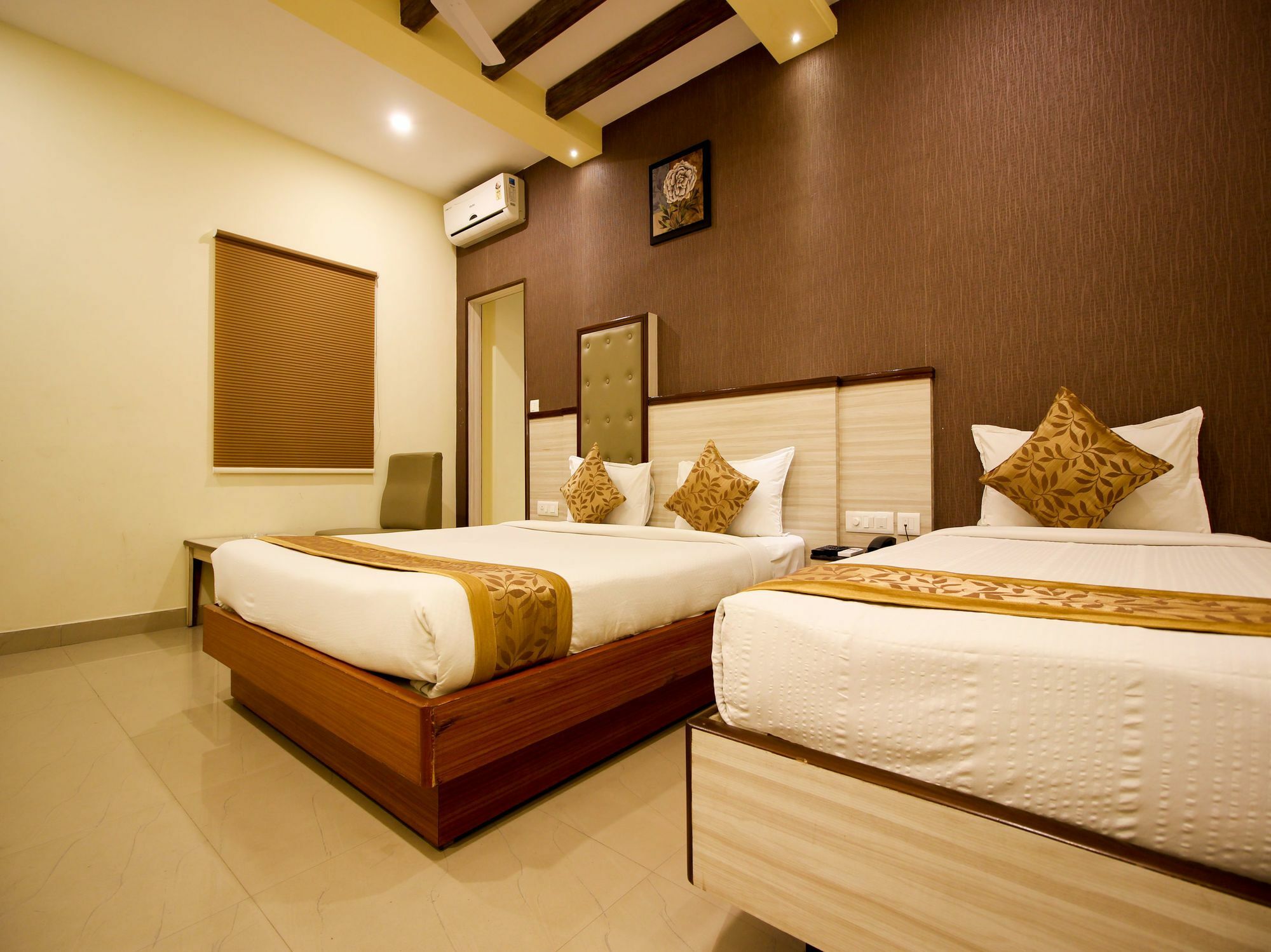 Oyo 6960 Kengeri Hotel Bangalore Buitenkant foto