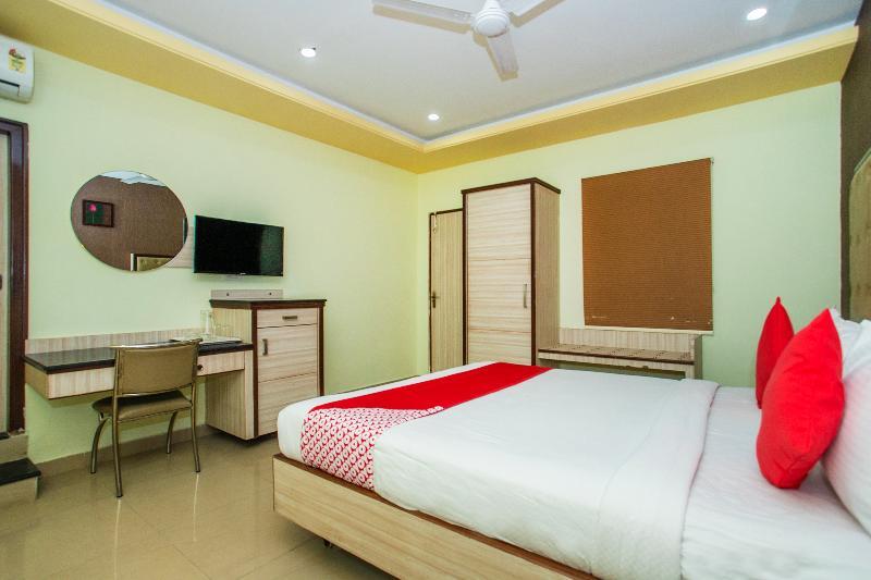 Oyo 6960 Kengeri Hotel Bangalore Buitenkant foto